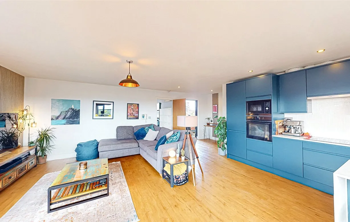 2 bedroom apartment to rent - Bentley Hurst