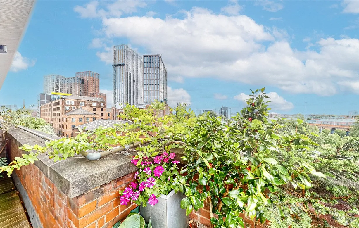 2 bedroom apartment to rent - Bentley Hurst