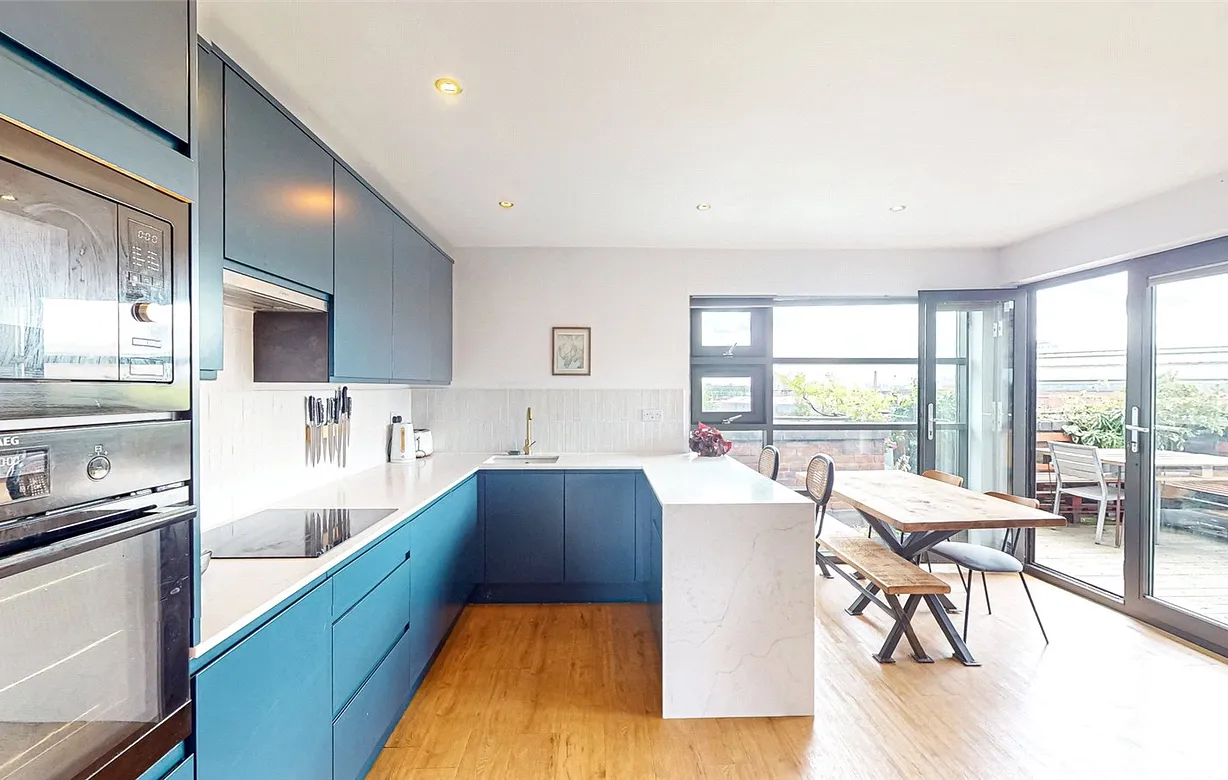 2 bedroom apartment to rent - Bentley Hurst