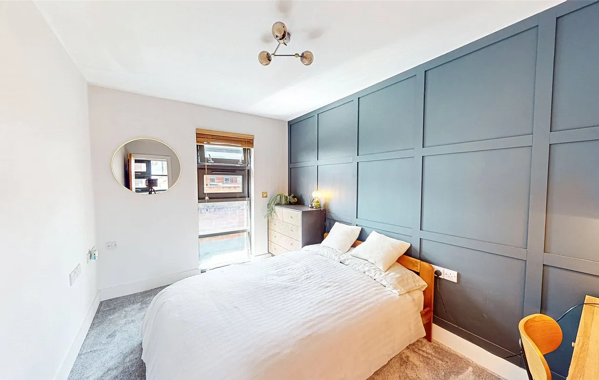 2 bedroom apartment to rent - Bentley Hurst