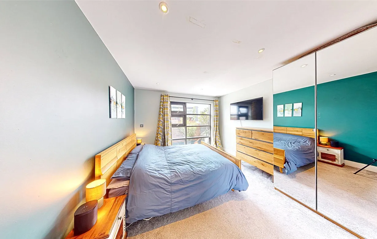 2 bedroom apartment to rent - Bentley Hurst