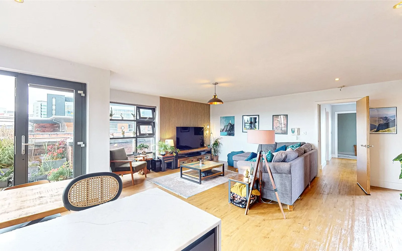 2 bedroom apartment to rent - Bentley Hurst