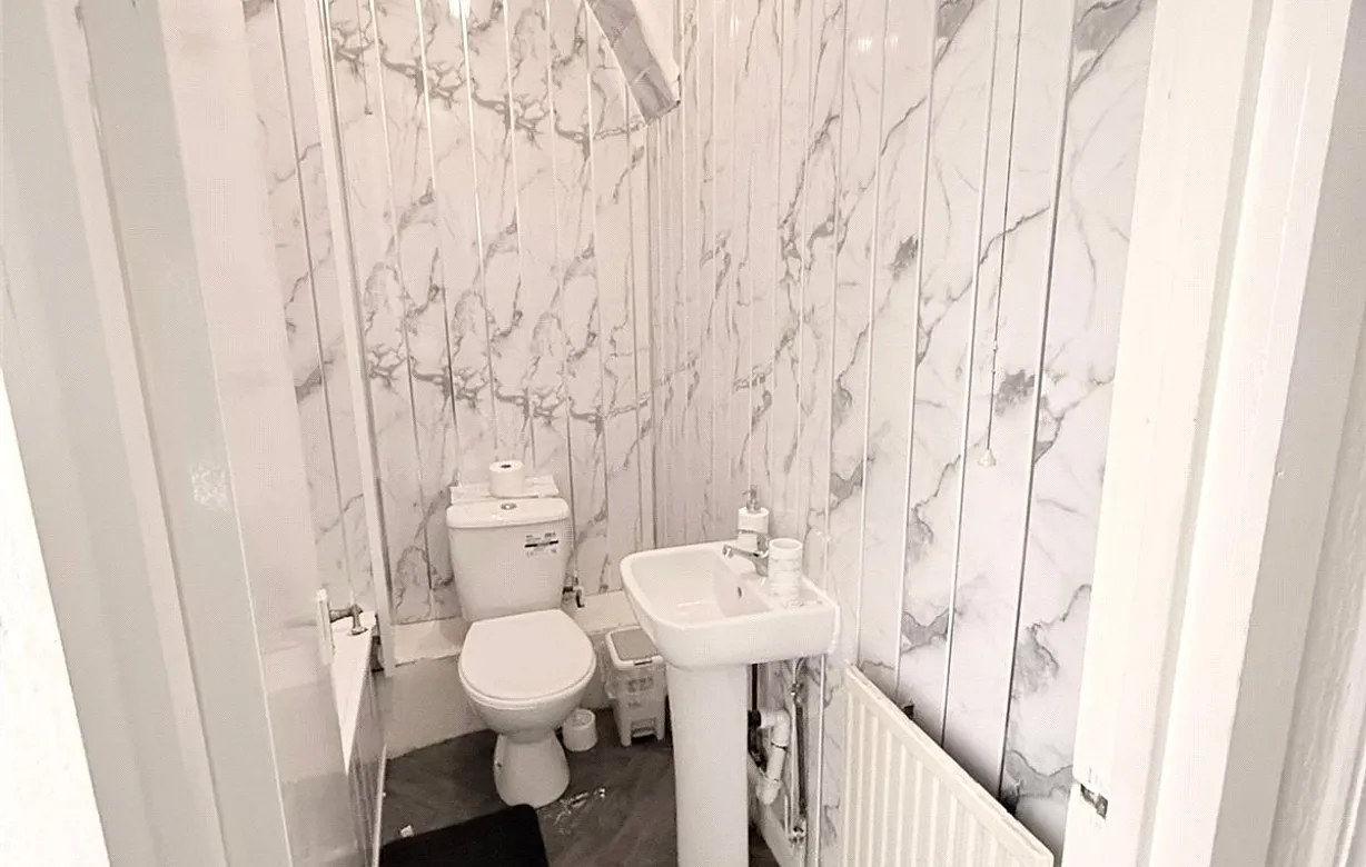 2 bedroom house to rent - Bentley Hurst
