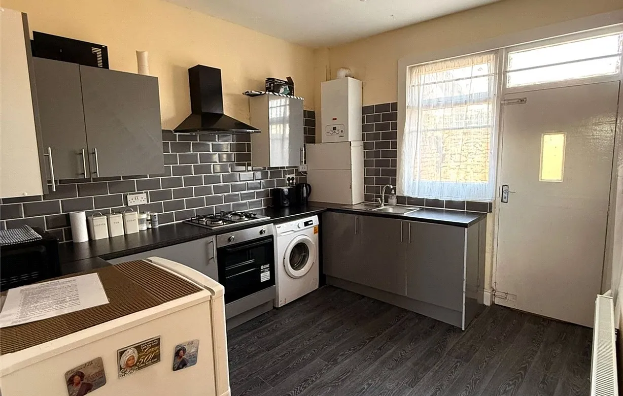 2 bedroom house to rent - Bentley Hurst