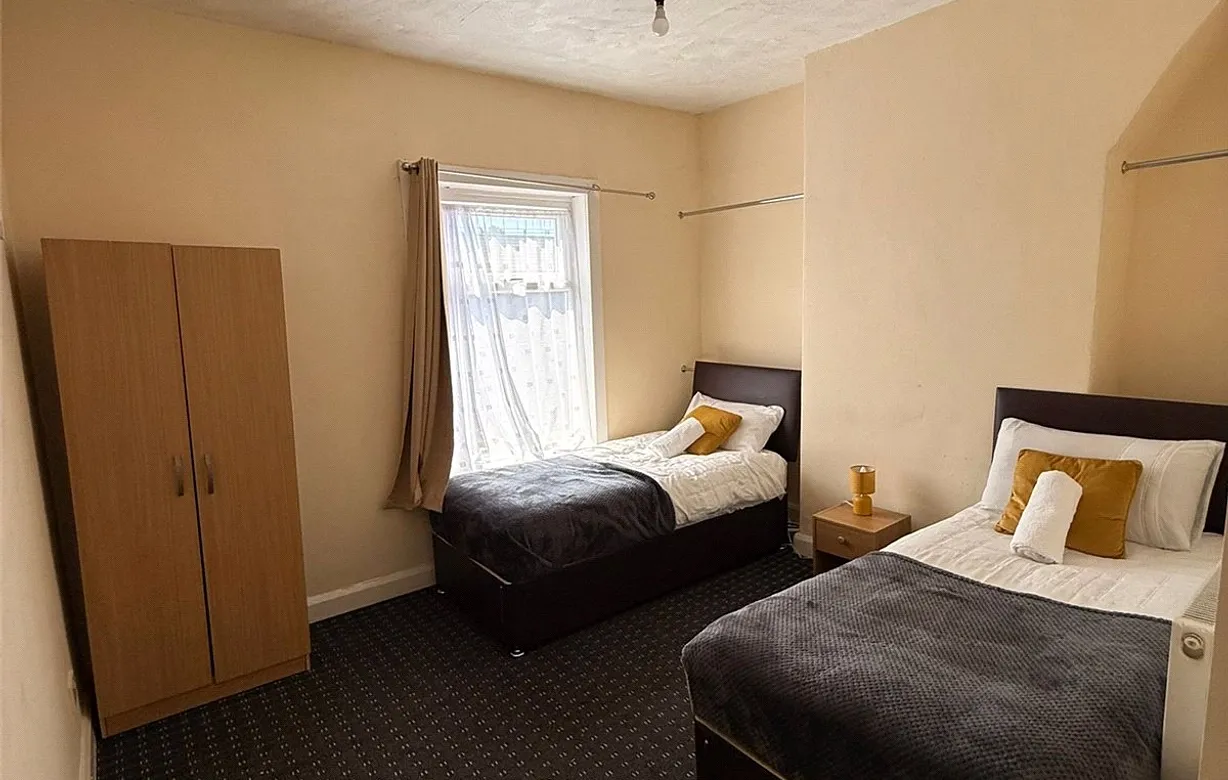 2 bedroom house to rent - Bentley Hurst