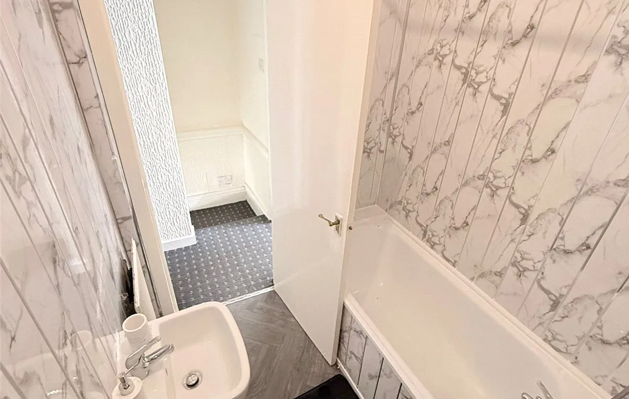 2 bedroom house to rent - Bentley Hurst