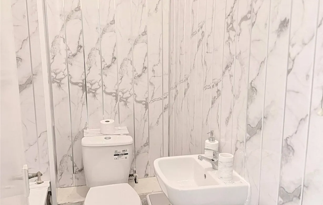 2 bedroom house to rent - Bentley Hurst