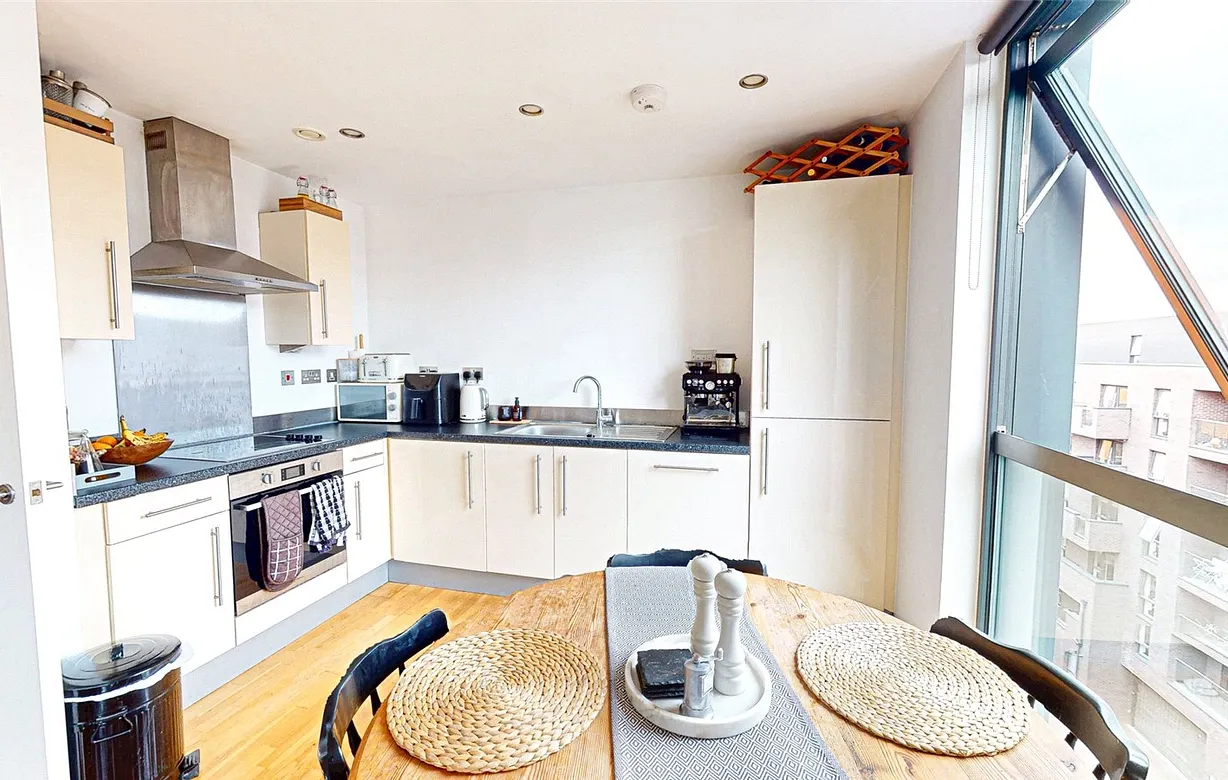 2 bedroom apartment for sale - Bentley Hurst