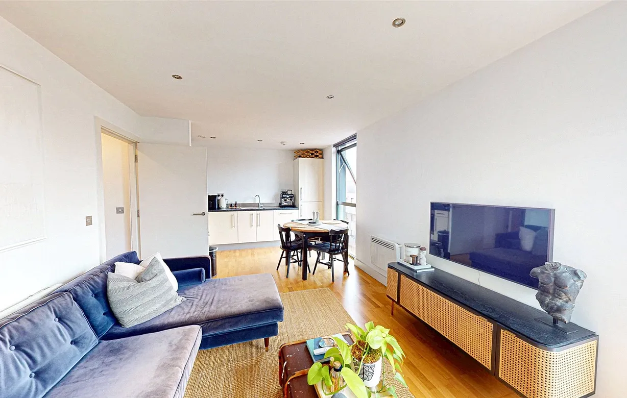 2 bedroom apartment for sale - Bentley Hurst