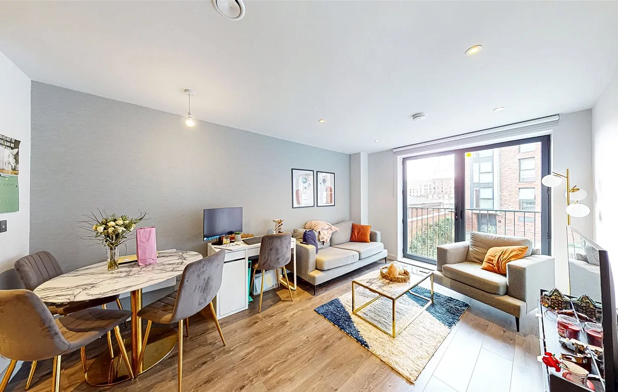 2 bedroom apartment to rent - Bentley Hurst