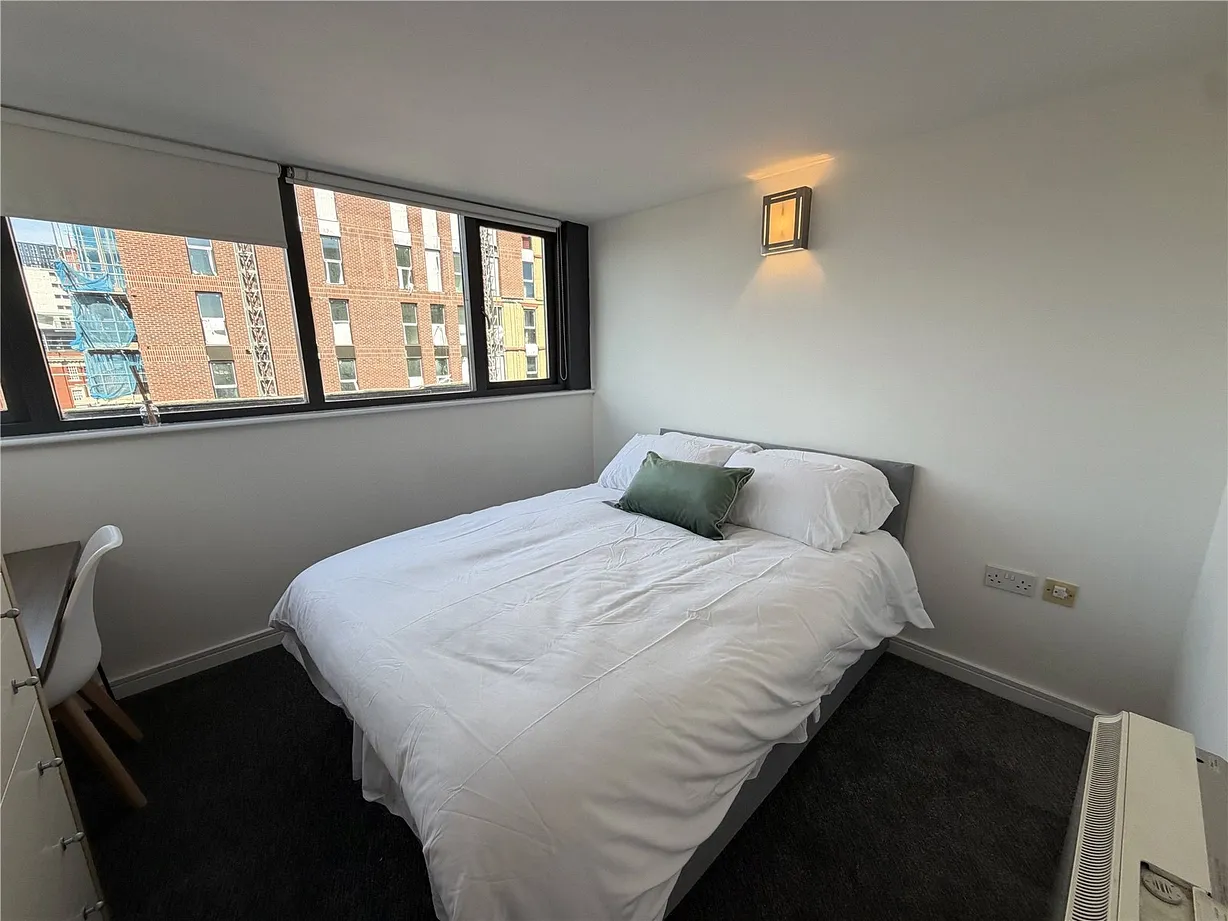 2 bedroom apartment to rent - Bentley Hurst