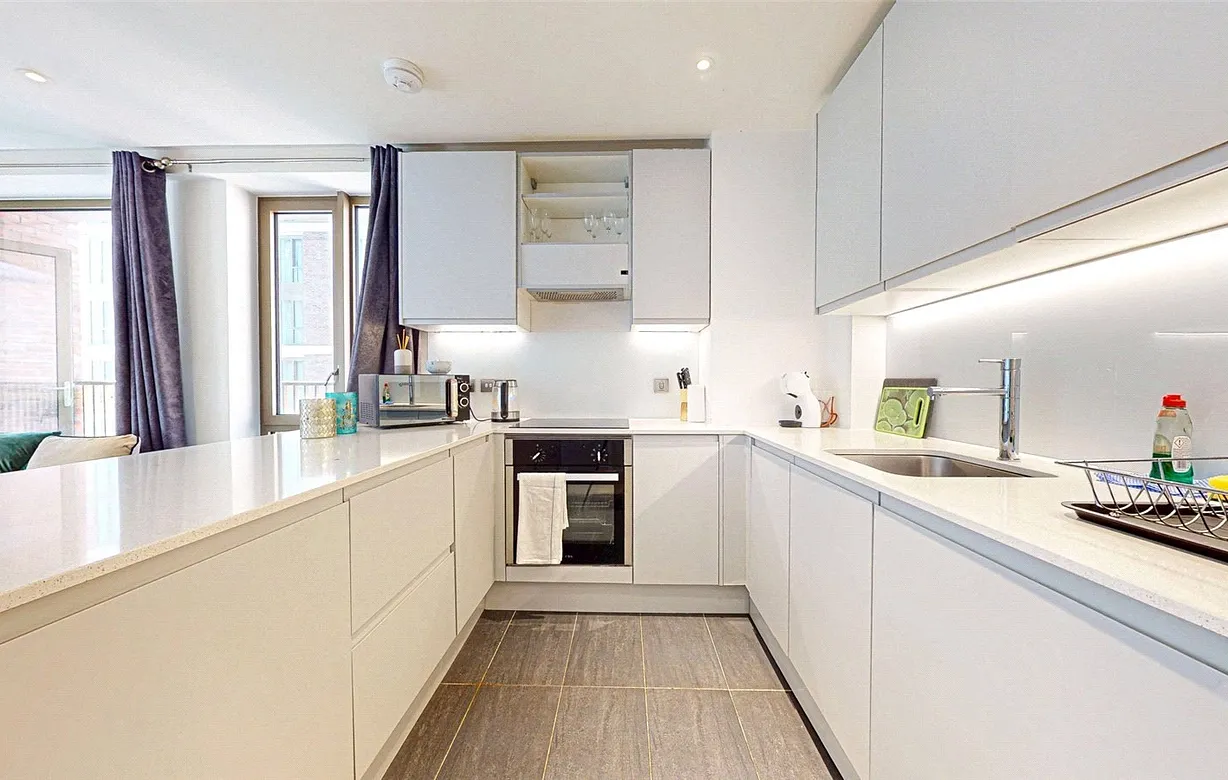 2 bedroom apartment to rent - Bentley Hurst