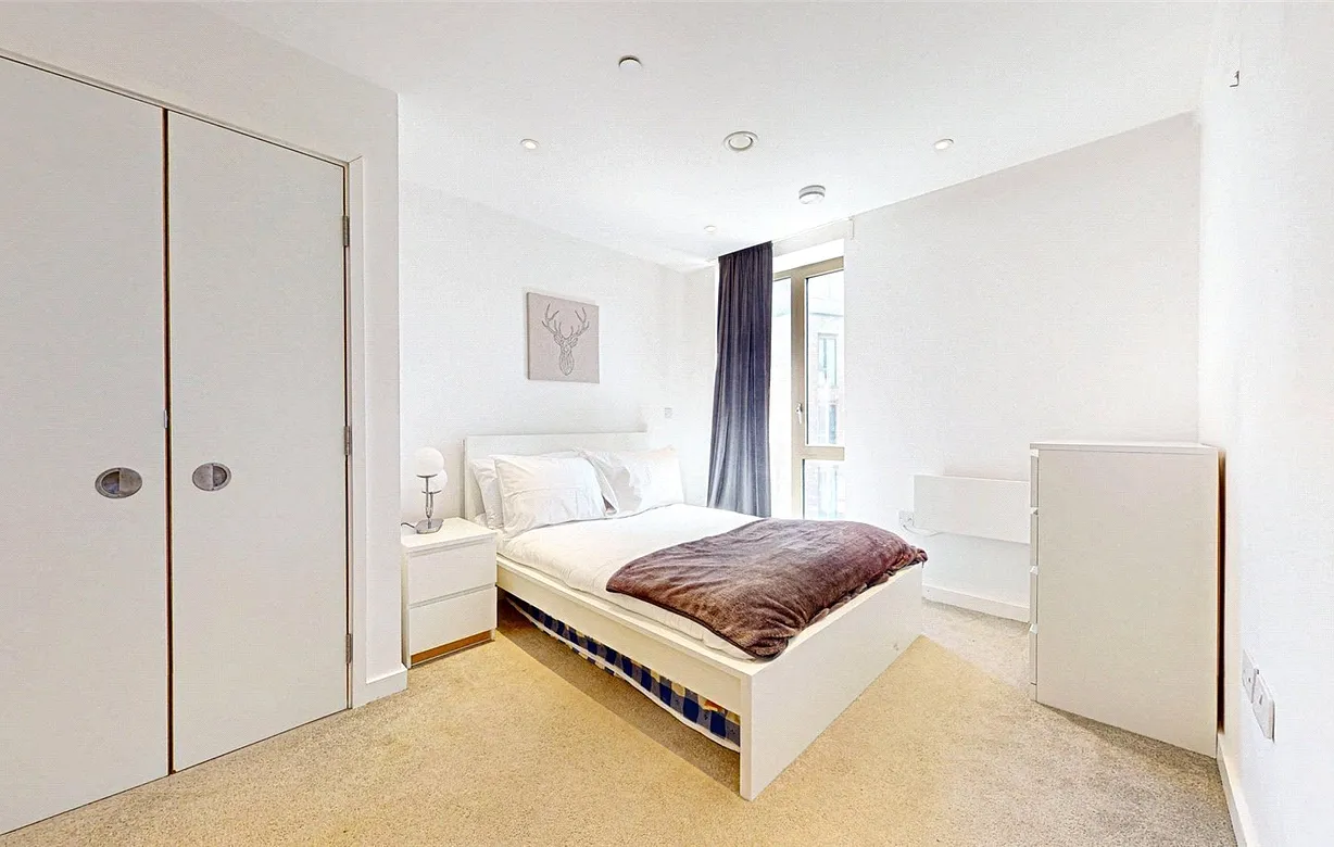 2 bedroom apartment to rent - Bentley Hurst