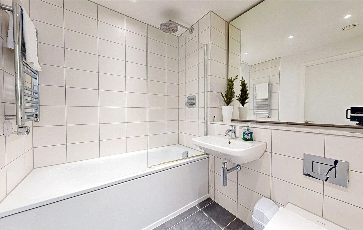 2 bedroom apartment to rent - Bentley Hurst