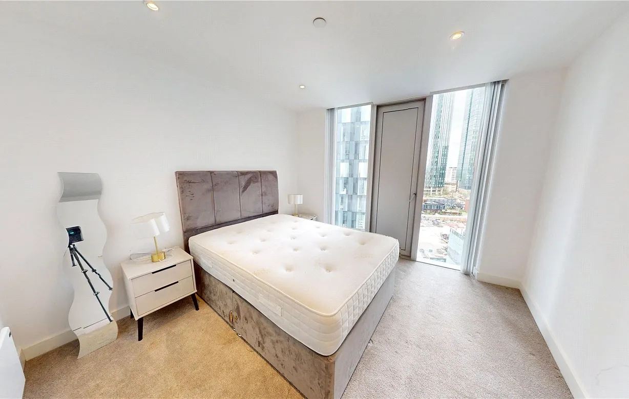 2 bedroom apartment to rent - Bentley Hurst