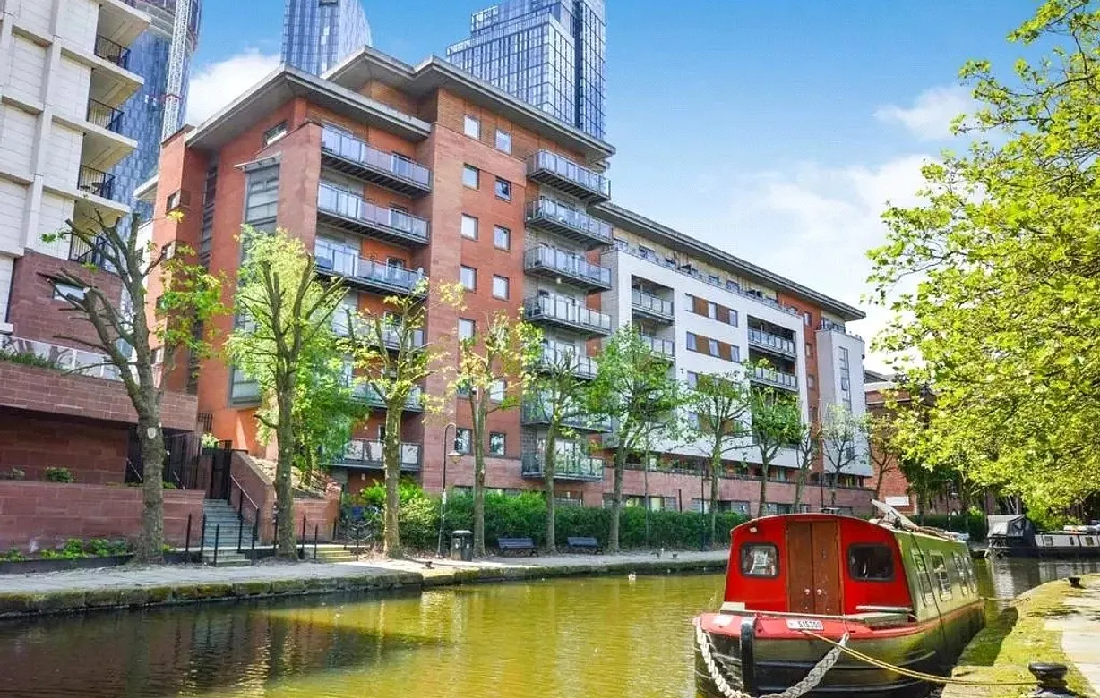 2 bedroom apartment for sale - Bentley Hurst