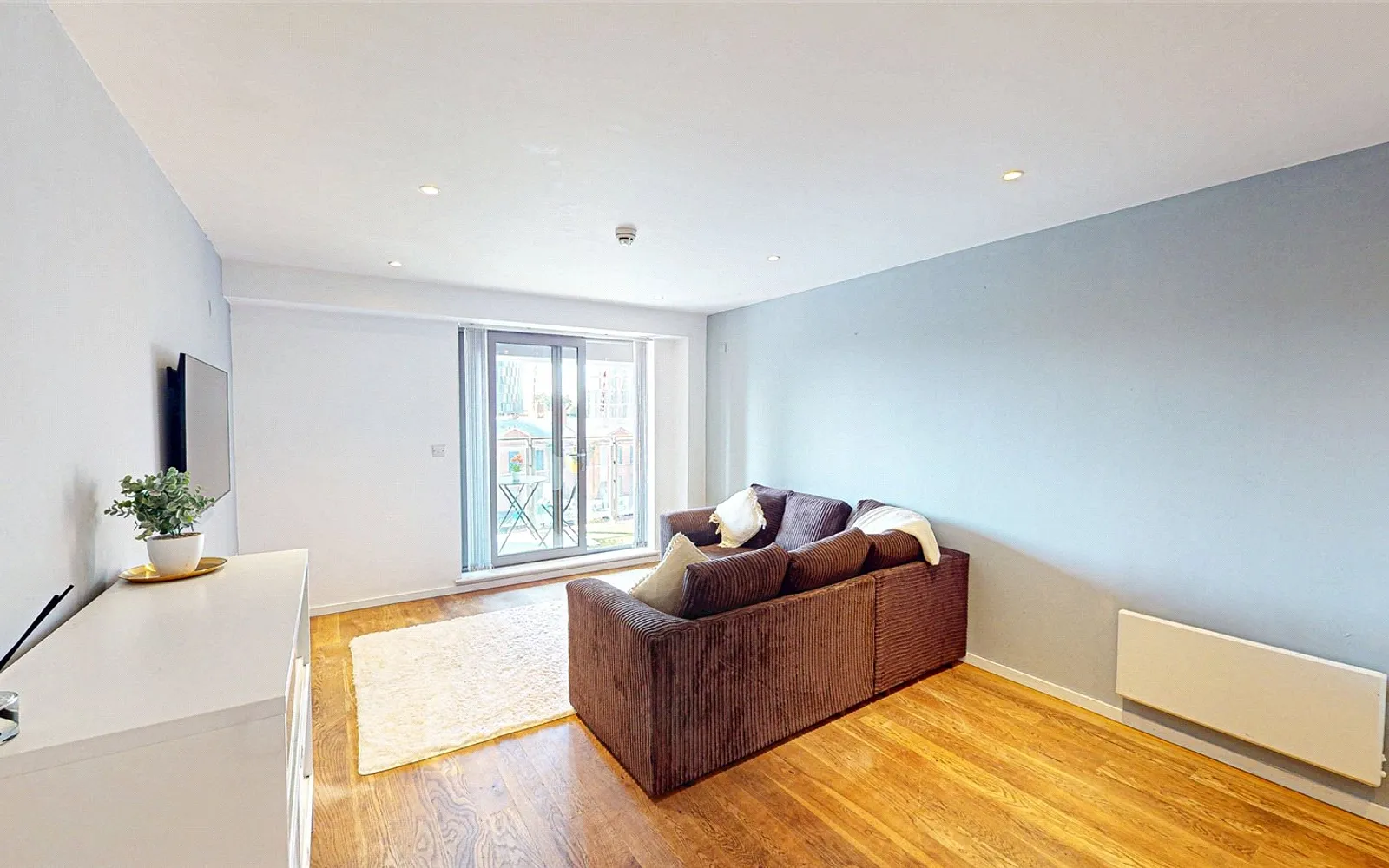 2 bedroom apartment for sale - Bentley Hurst