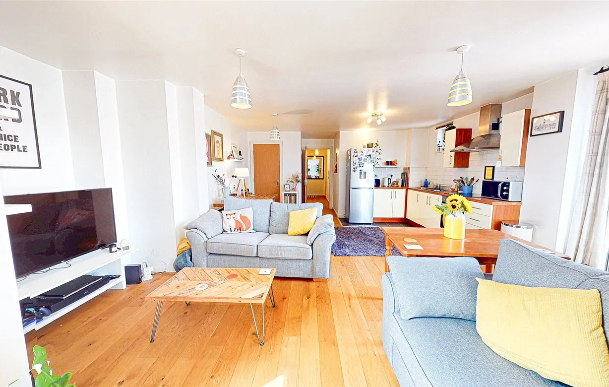 2 bedroom apartment for sale - Bentley Hurst