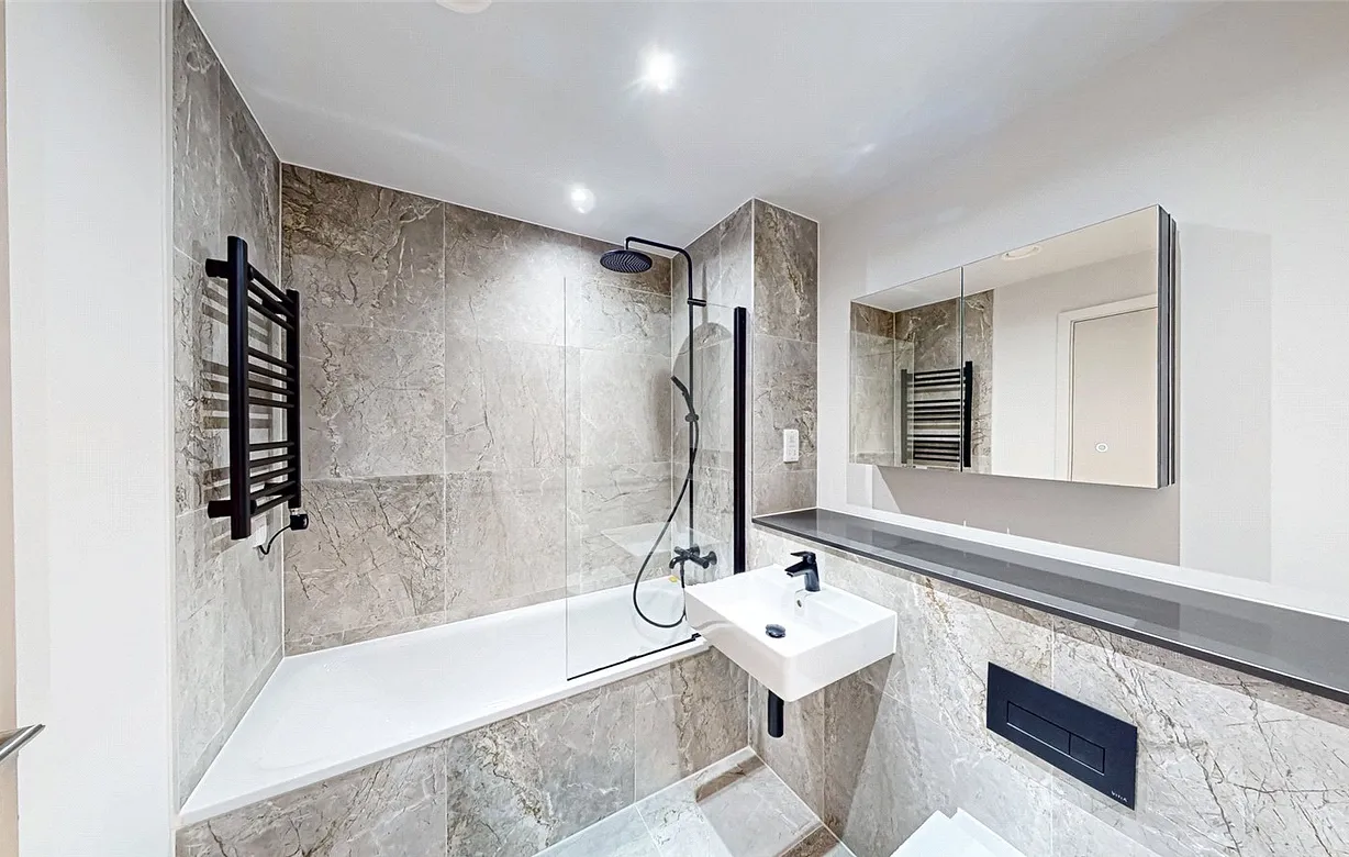 2 bedroom apartment to rent - Bentley Hurst