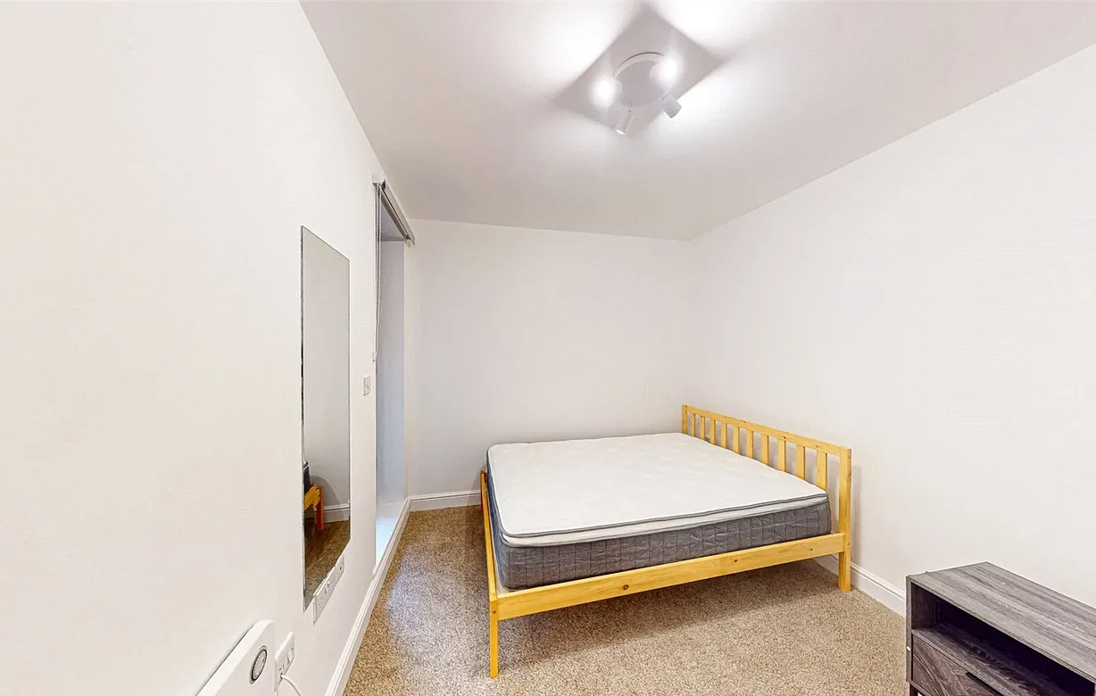 2 bedroom apartment to rent - Bentley Hurst