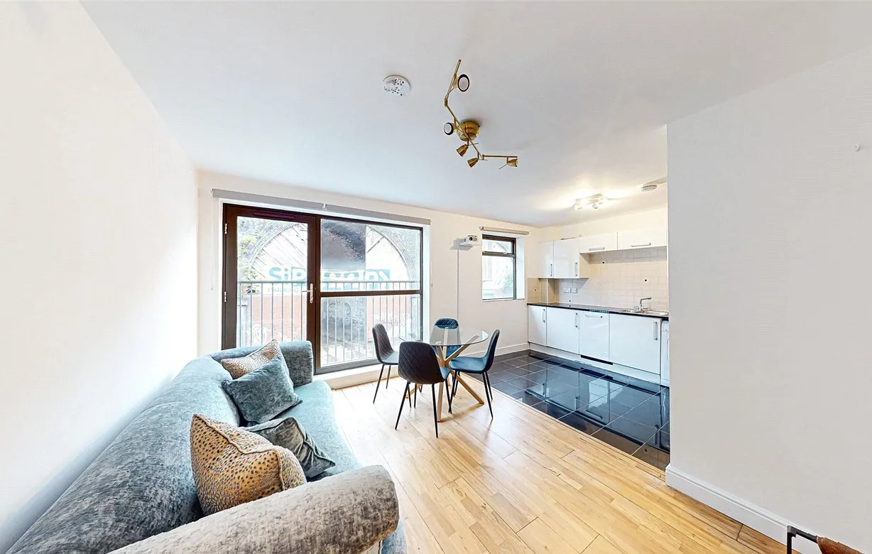 2 bedroom apartment to rent - Bentley Hurst