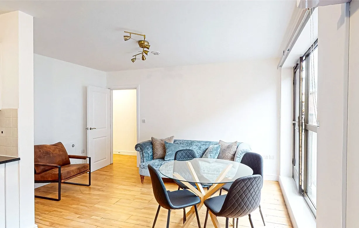 2 bedroom apartment to rent - Bentley Hurst