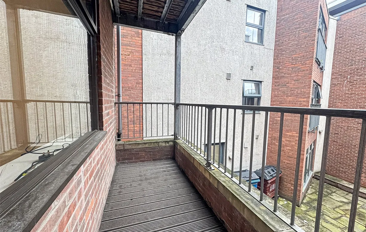 2 bedroom apartment to rent - Bentley Hurst