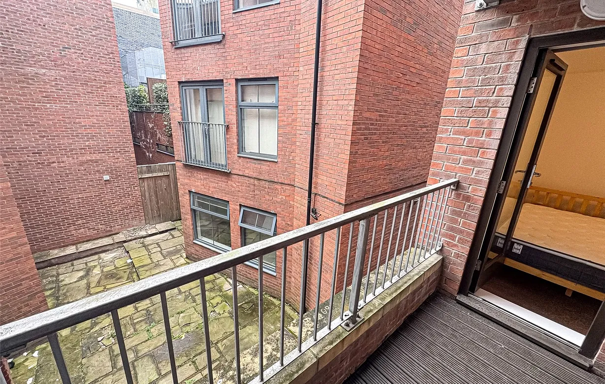 2 bedroom apartment to rent - Bentley Hurst