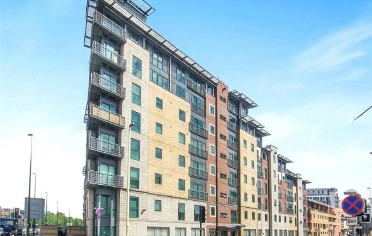 2 bedroom apartment for sale - Bentley Hurst