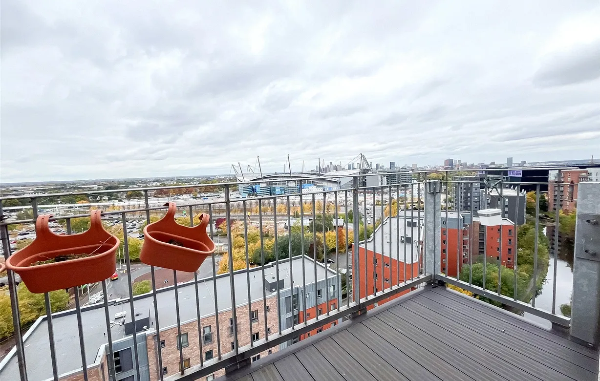 2 bedroom apartment to rent - Bentley Hurst