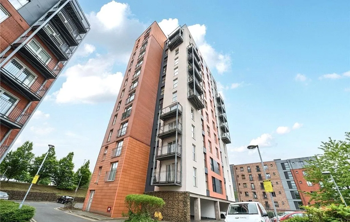 2 bedroom apartment to rent - Bentley Hurst