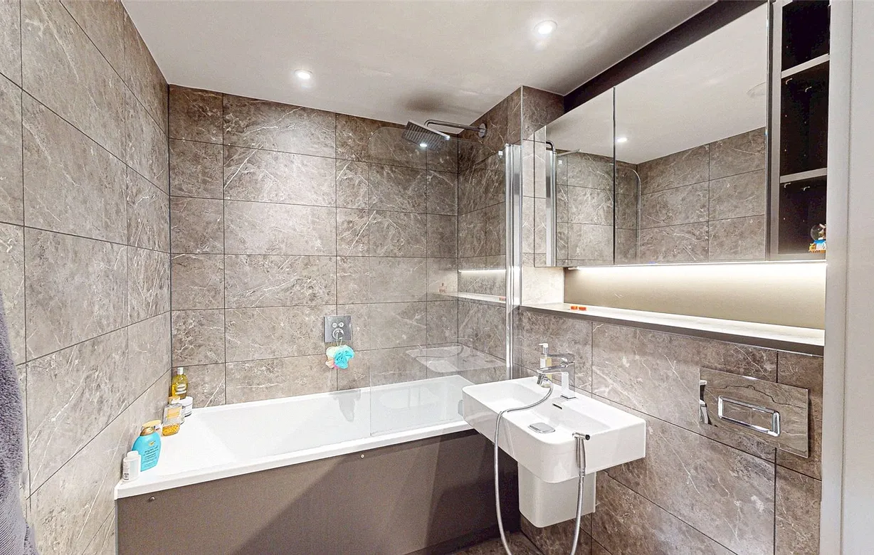 2 bedroom apartment for sale - Bentley Hurst