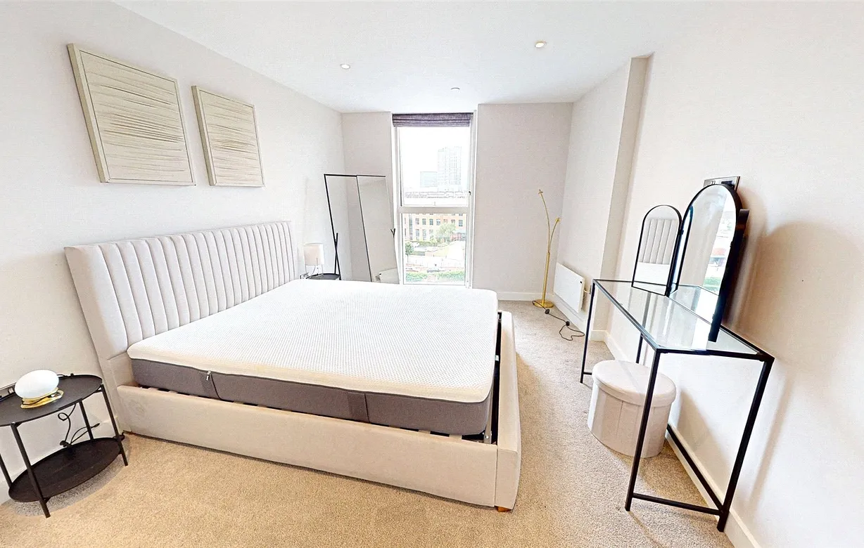 2 bedroom apartment for sale - Bentley Hurst