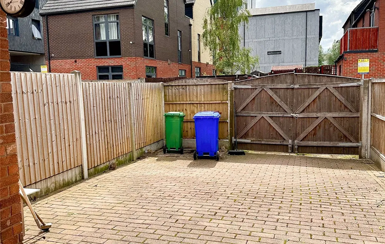 3 bedroom house for sale - Bentley Hurst