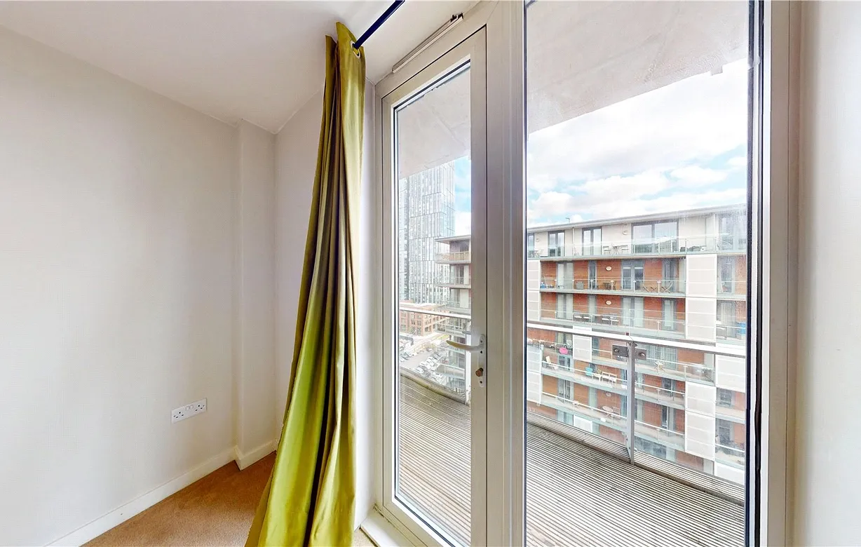 2 bedroom apartment to rent - Bentley Hurst
