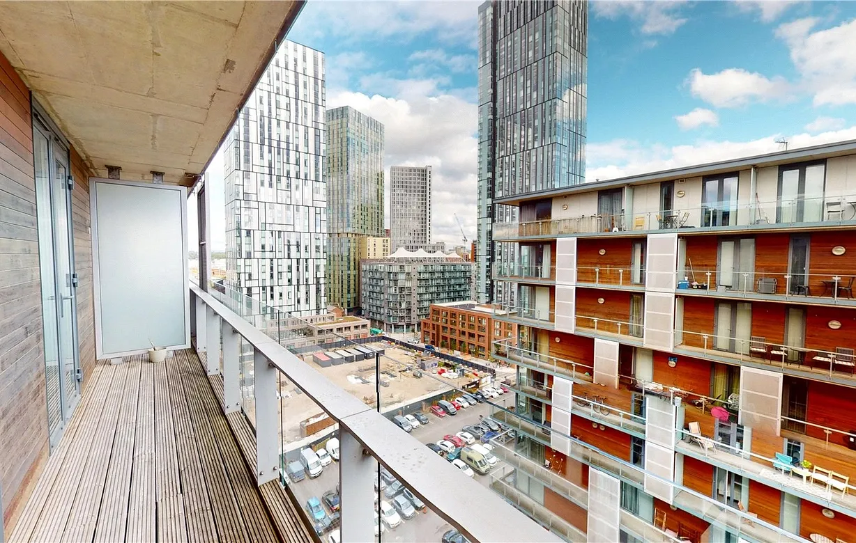 2 bedroom apartment to rent - Bentley Hurst