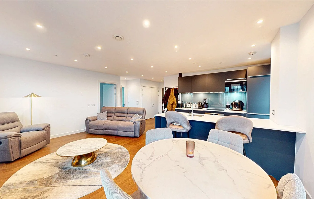 2 bedroom apartment for sale - Bentley Hurst