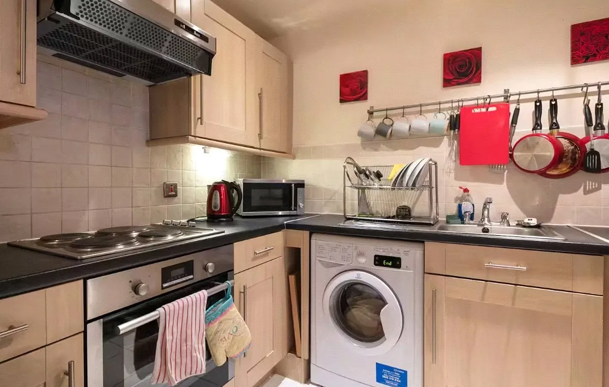 2 bedroom apartment to rent - Bentley Hurst