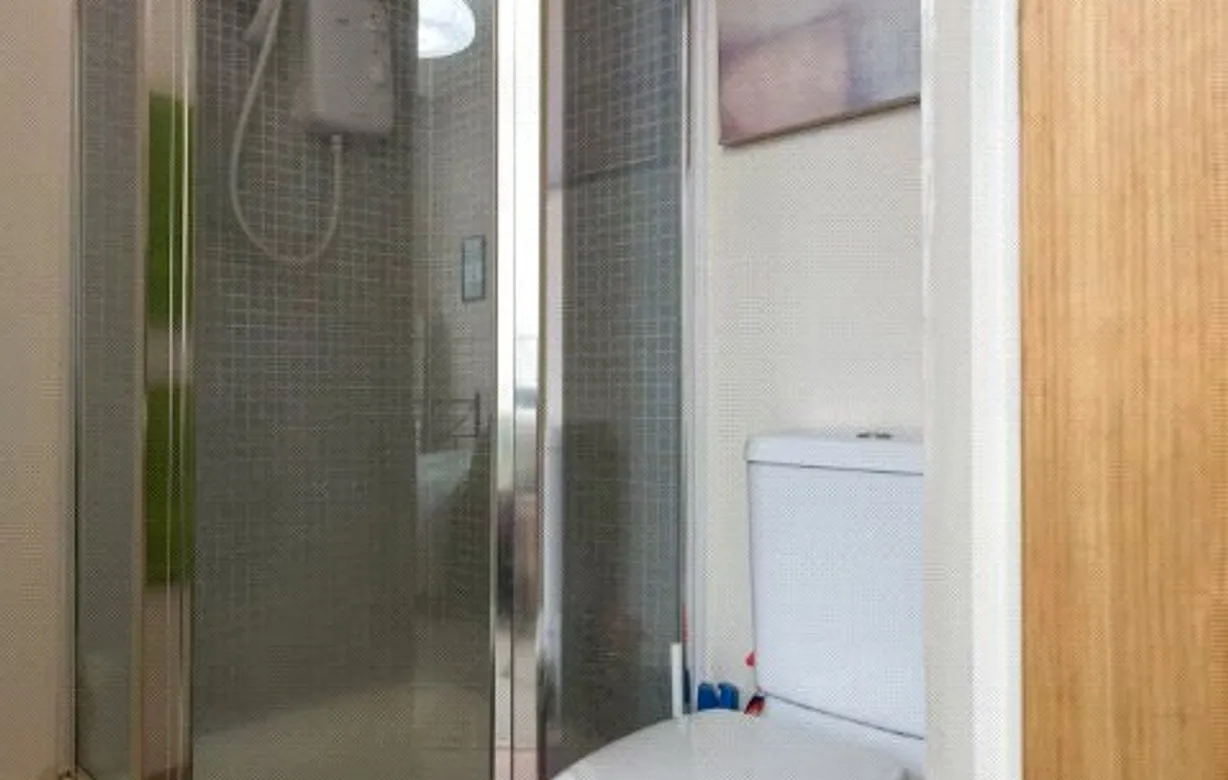 2 bedroom apartment to rent - Bentley Hurst