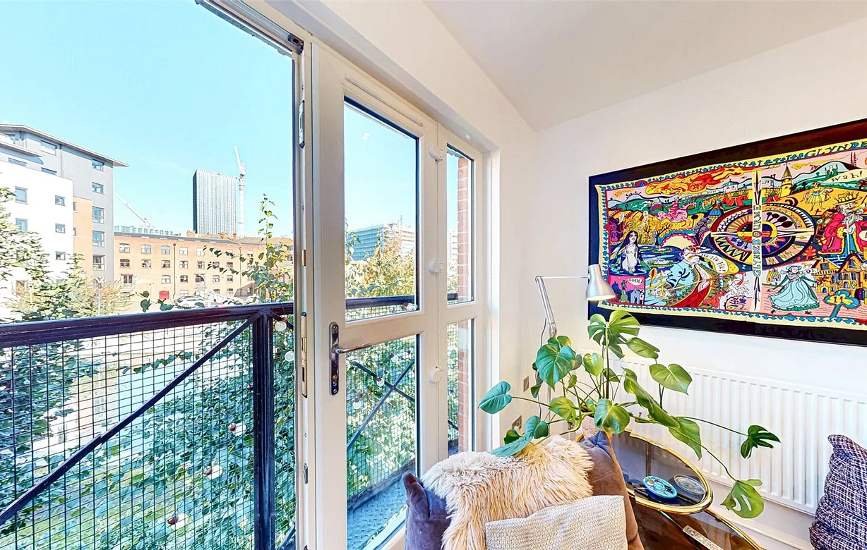 2 bedroom apartment to rent - Bentley Hurst