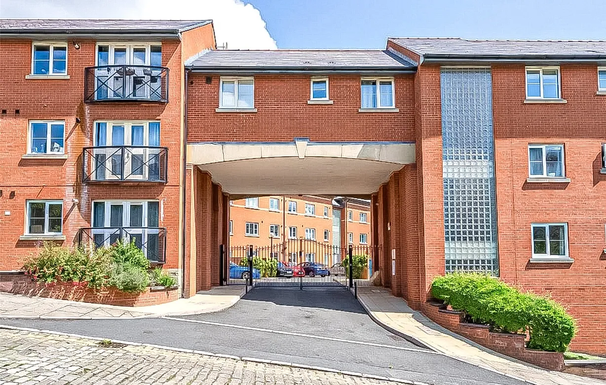 2 bedroom apartment to rent - Bentley Hurst