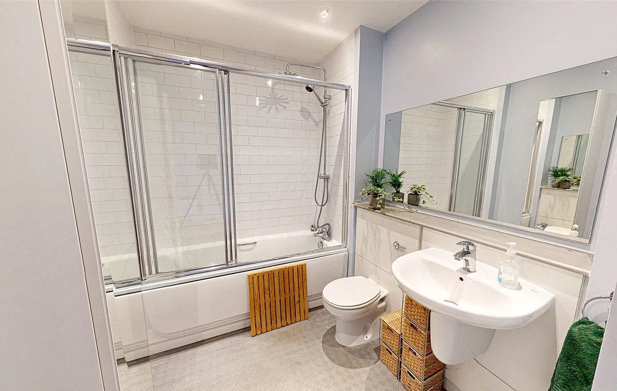 3 bedroom apartment for sale - Bentley Hurst