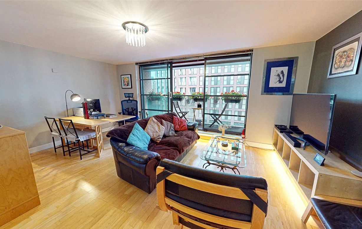 3 bedroom apartment for sale - Bentley Hurst