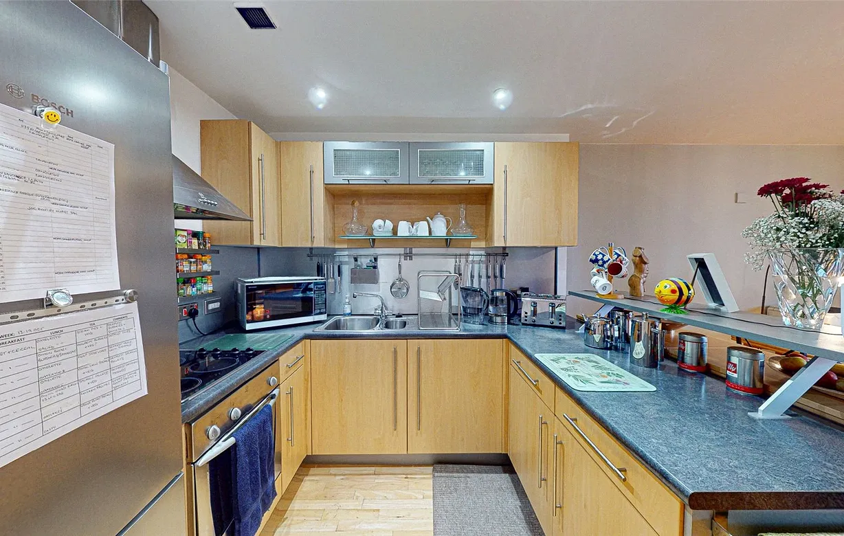 3 bedroom apartment for sale - Bentley Hurst