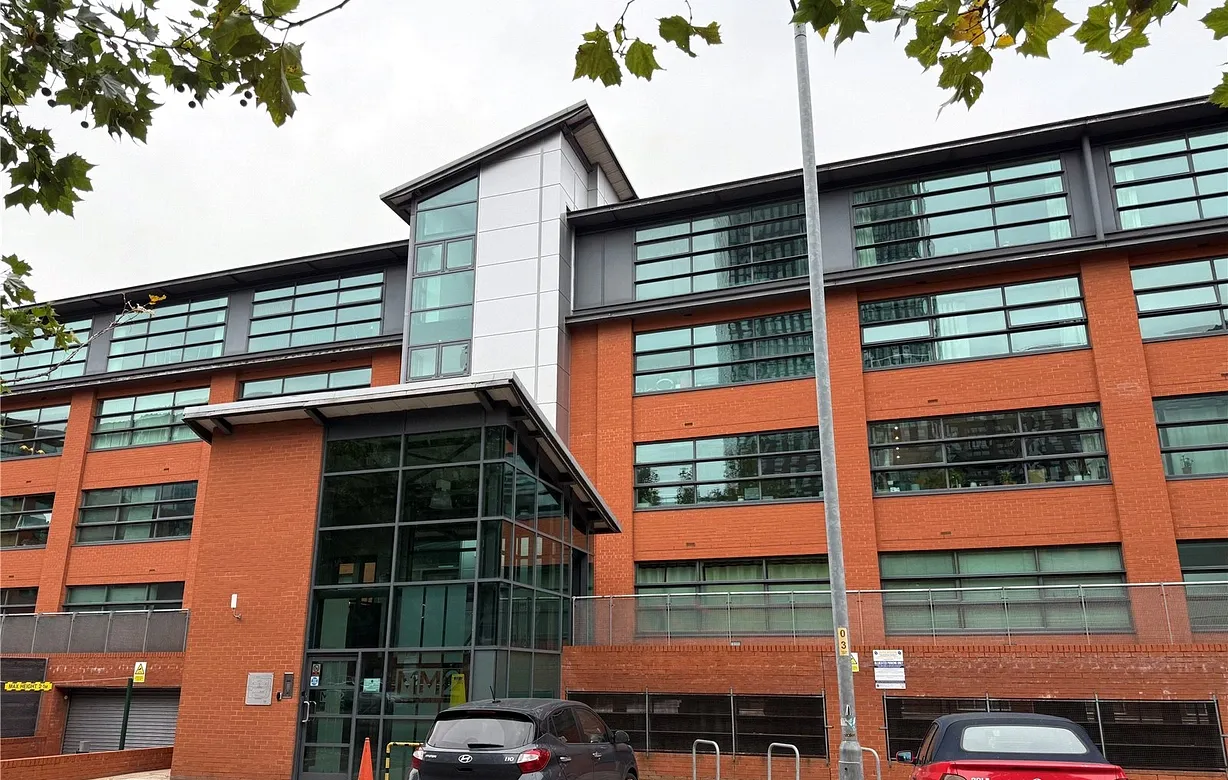 3 bedroom apartment for sale - Bentley Hurst
