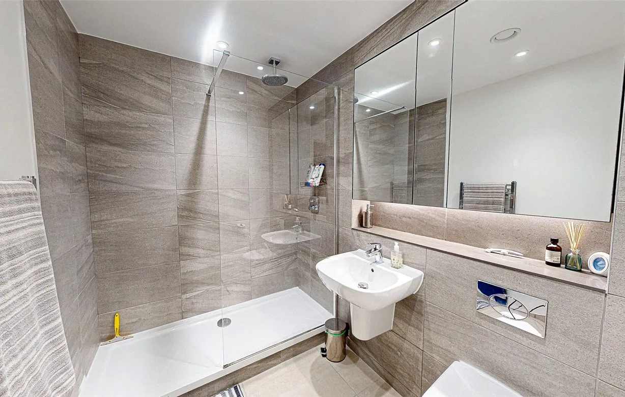 2 bedroom apartment for sale - Bentley Hurst