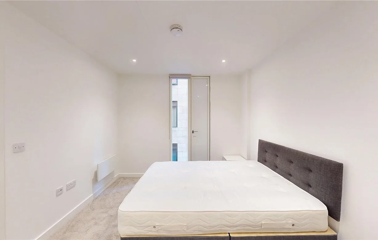 1 bedroom apartment to rent - Bentley Hurst