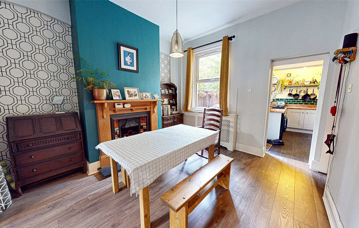 3 bedroom house for sale - Bentley Hurst