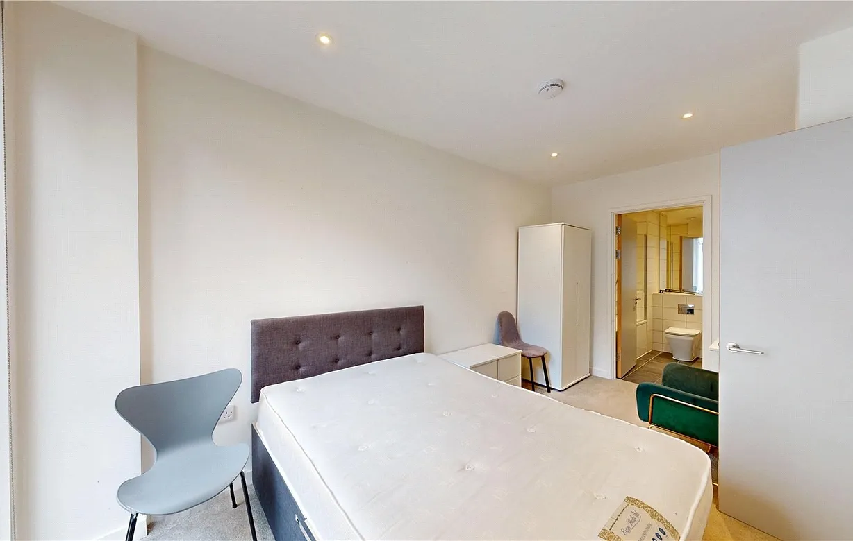 2 bedroom apartment to rent - Bentley Hurst