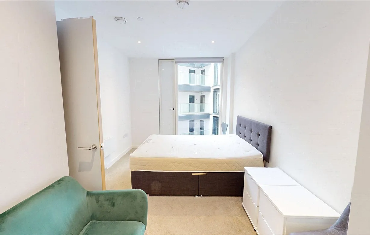 2 bedroom apartment to rent - Bentley Hurst